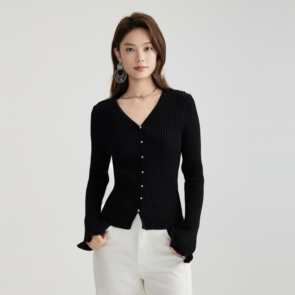 V-neck slim fit knitted cardigan for women in early autumn 2025, high-end and niche, with black fungus edge long sleeved sweater top