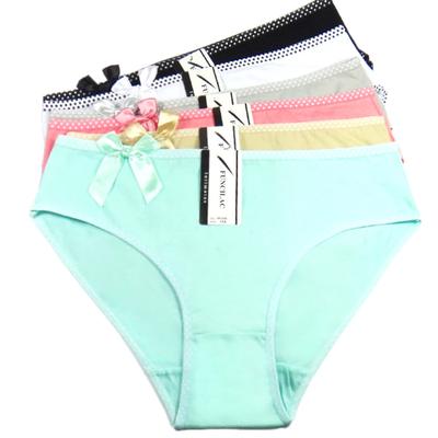 Женский комплект трусиков из 6 шт на средней посадке.Материал:95%хлопок,5%спандекс.Ткань ластовицы:100%хлопок.Цвета:Разноцветные