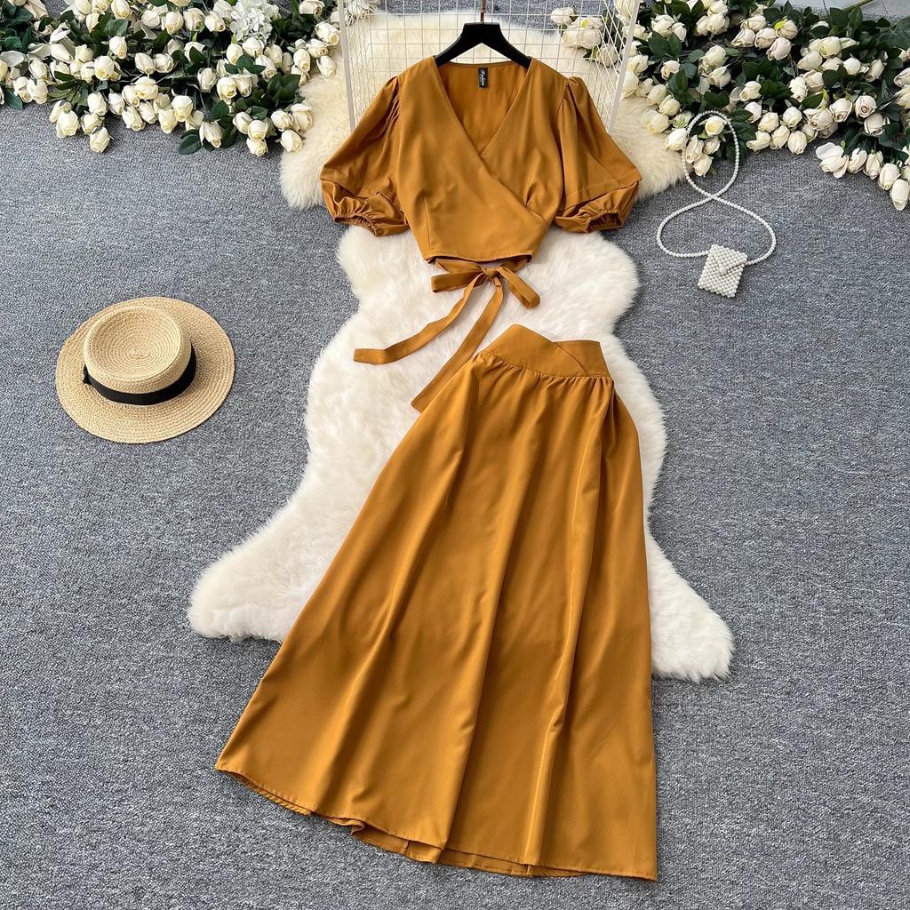 French Style Set with Women's Design Sense, Tie Up Waist, V-neck, Bubble Sleeve Shirt, High Waist, Big Swing Skirt, Two-piece Skirt Set