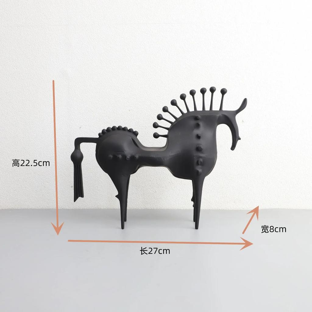 Metal Black Horse Sculpture Abstraction Horse Figurine Handicraft Artificial Animal Sculpture Decorative Figurines Home Decor
