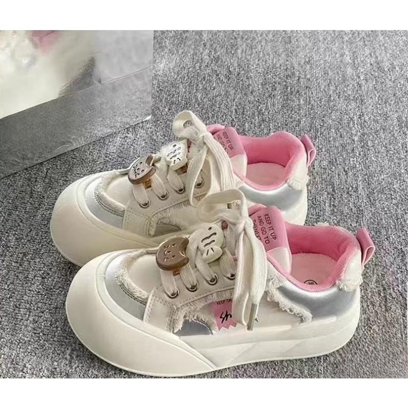 Новые кроссовки Niche на толстой подошве с протектором — это универсальные и повседневные кроссовки.