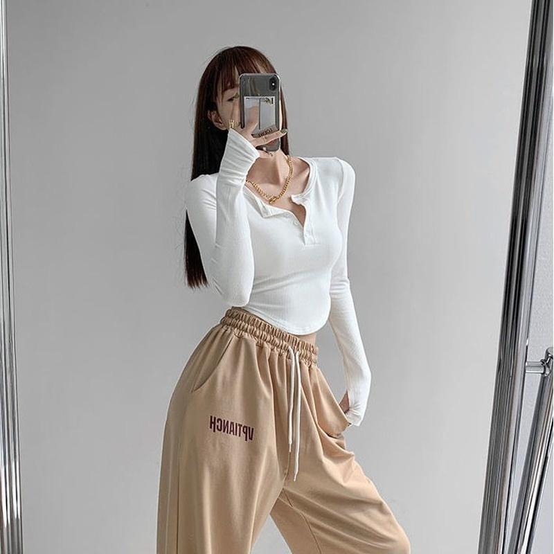 Сексуальные футболки женские тонкие модные топы Y2k осенние укороченные популярные корейские пуговицы с длинным рукавом милые майки для отдыха девичьи