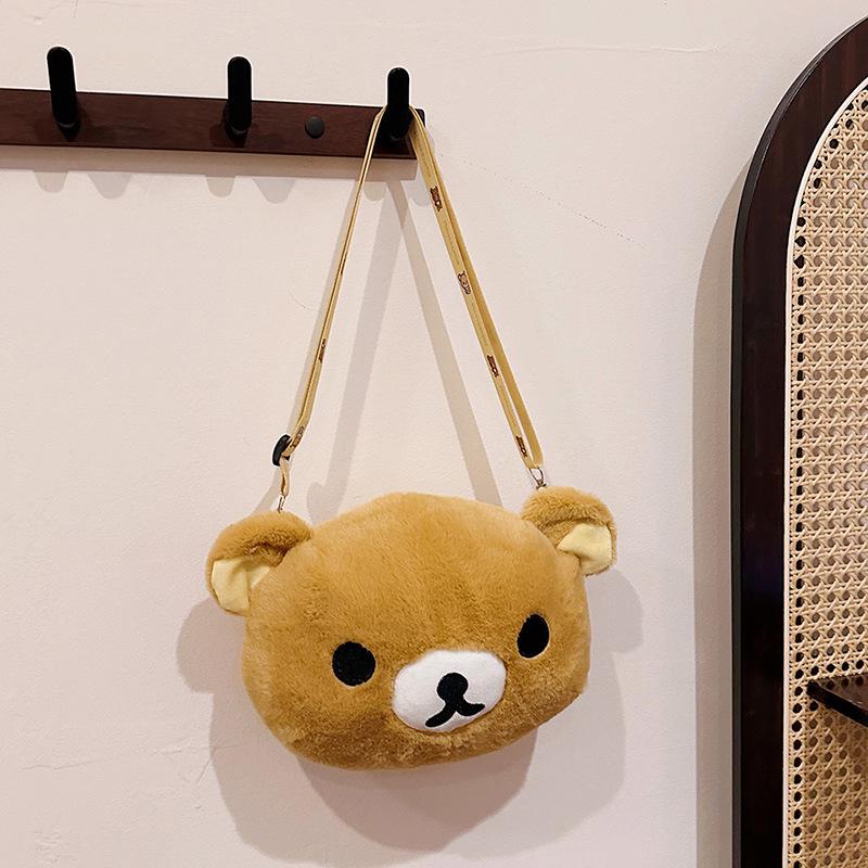 Сумка-тоут и сумка кросс-боди из плюша с мультяшным медведем, Осень/Зима 2025