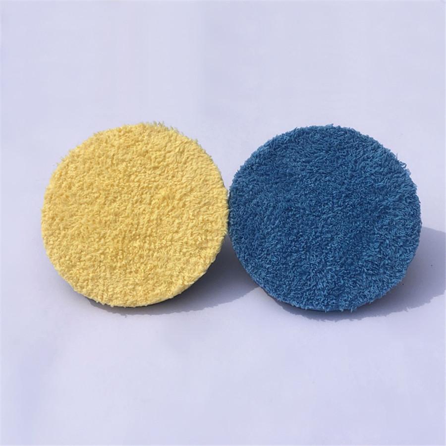 Удаляет сильные следы завихрений, царапины и окисление так же, как и грубые шерстяные полировальные круги.