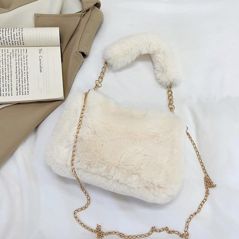 Simple Faux Fur Tote Bucket Bag Metal Chain Crossbody Bag For Women's Daily Casual Use Plush Bag Furry Purse CLE