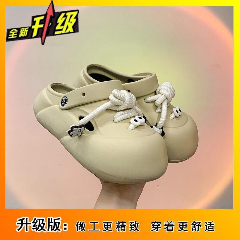 Модные универсальные нескользящие туфли с отверстиями Baotou шлепанцы на толстой подошве для повседневной носки на лето 2025, новая верхняя одежда, крутые женские шлепанцы