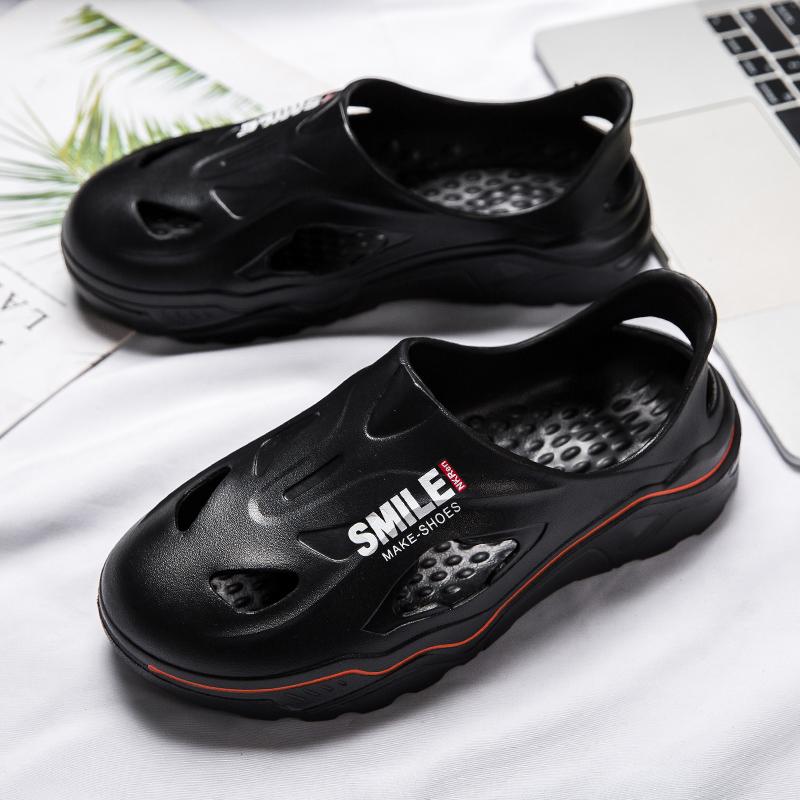 Fashion Men Trend New Summer Slippers EVA Soft Bottom Cloud Slides Light Beach Shoes Male Suitable Indoor and Outdoor