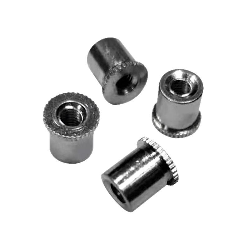 Сине-белый цинкованный накатанный заклепочный гайка-стойка со сквозным шпилькой (Винт GE)