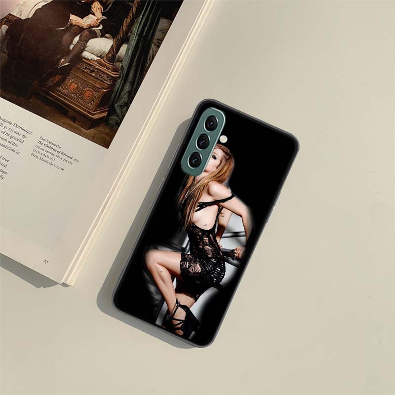 Чехол для телефона Avril Lavigne для Samsung A54 A14 A24 A34 A17 A37 A57 A55 A35 A25 A15 A07 A05S A04S A12 A22 A32 A52S A72 Galax