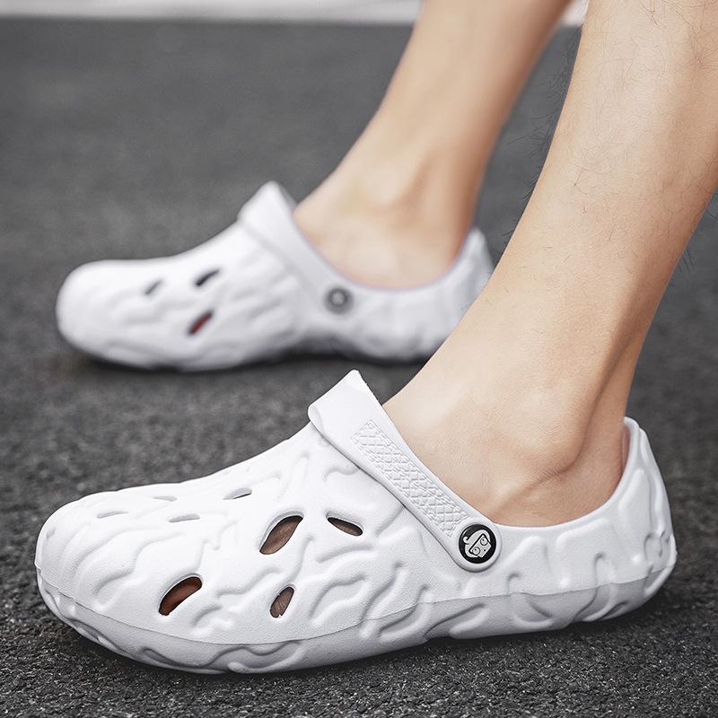 Large Size 49 Hole Shoes Men's Summer Wear Men's Bag Head Slippers Stepping On Shit Feeling Driving Outdoor Fashion Beach Shoes