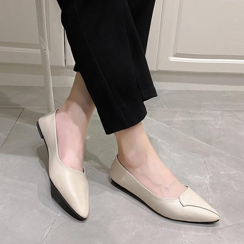Fashion Women Leather Shoes Plus Large Size 42 Solid Color Basic Style Woman Black Working Shoes Fashion Low Heels Pointed Toe Pumps