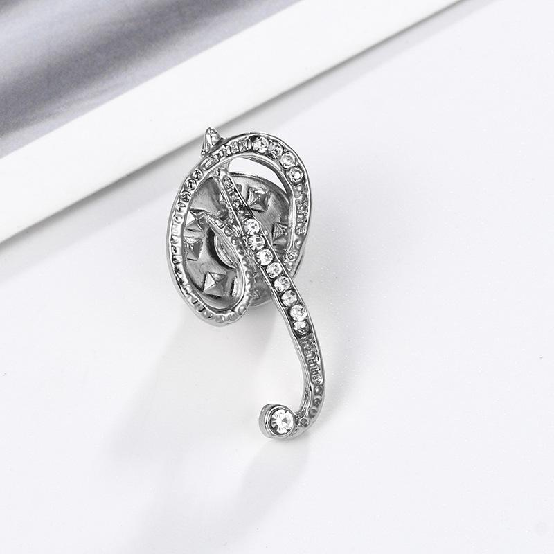 High-Precision Electroplated Vintage Alloy Brooch with Rhinestones