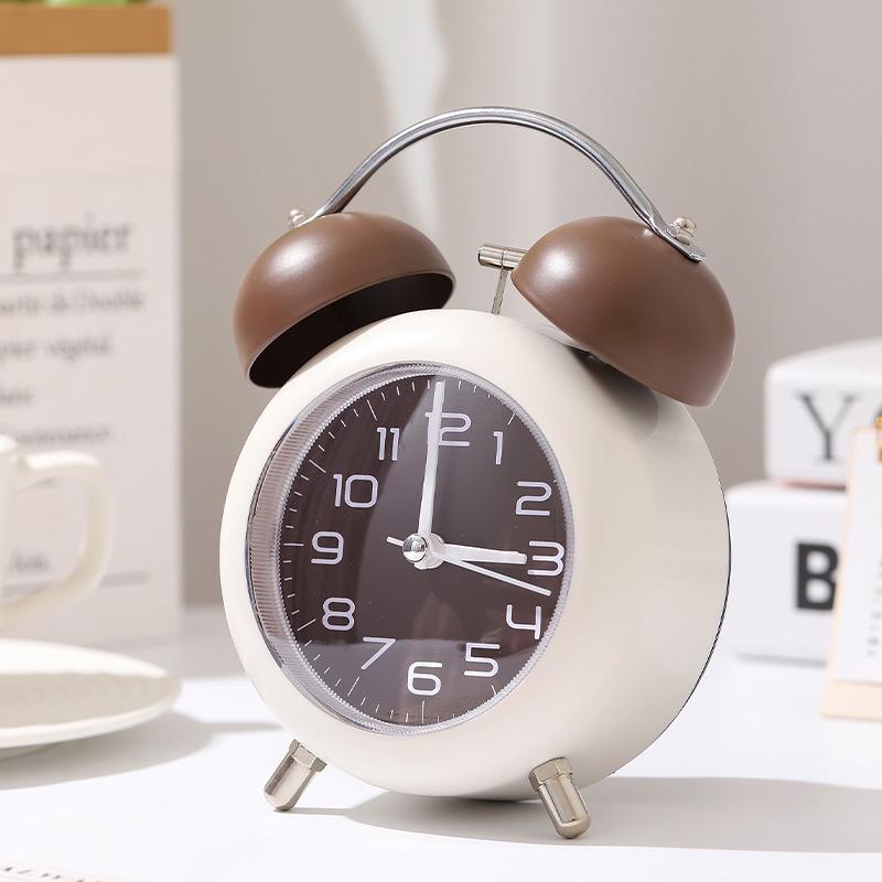 Супер громкий мультяшный металлический настольный будильник - тихий, креативный цифровой будильник