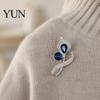 Vintage Floral Badge Women Rhinestone Flower Brooch Pin, Sparkling Lapel Jewelry Accessory Decorative for Coats Dresses Suits Daily Wear