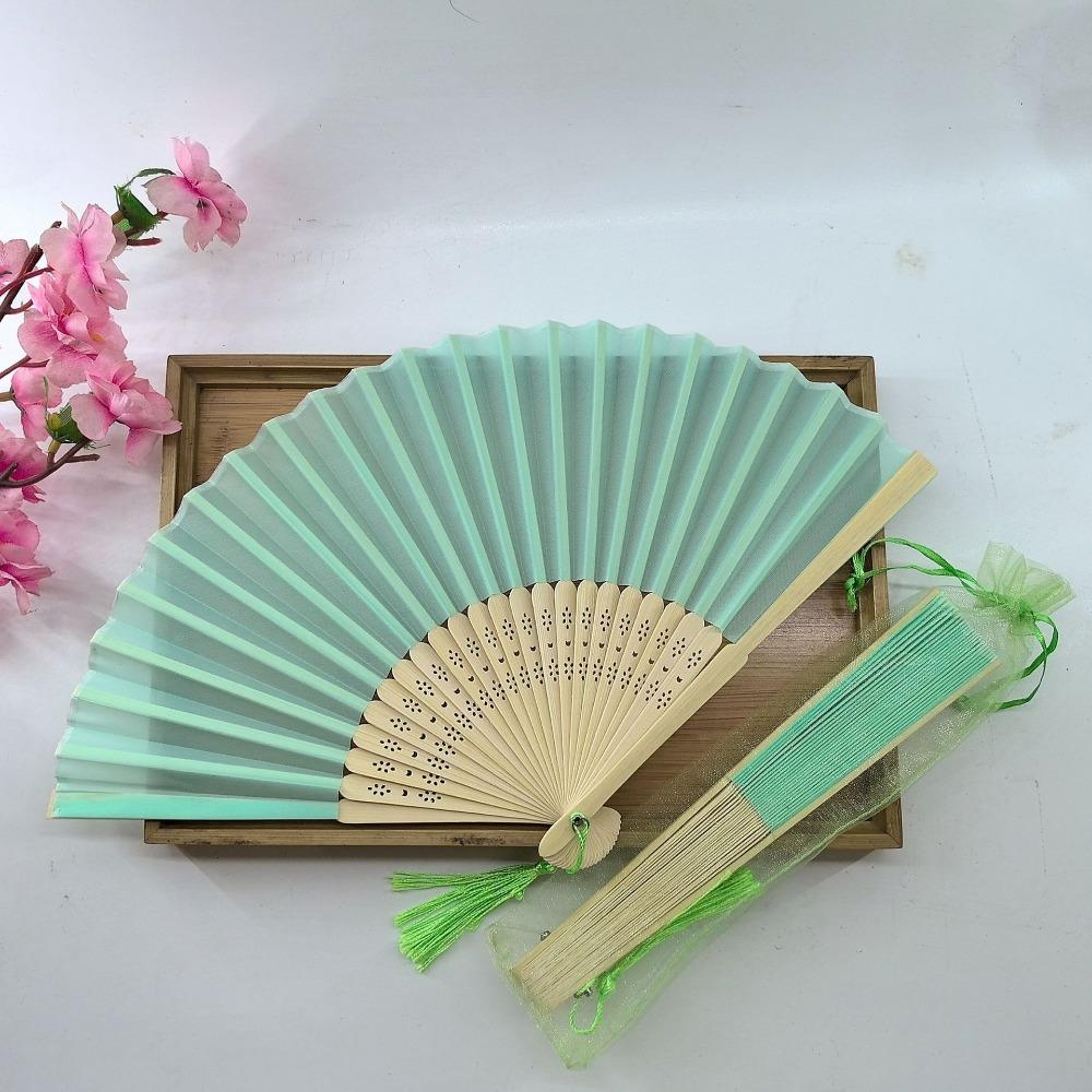 Cooling Tool Silk Hand Fan Chinese Style Hand Held Fan Fashionable Bamboo Hand Fan Wedding Favors