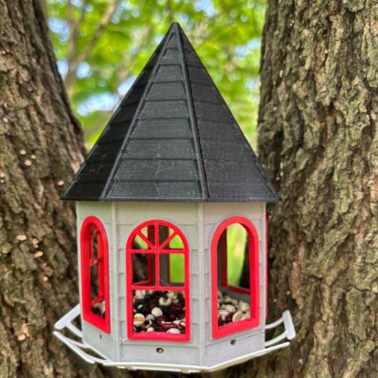 Кормушка для птиц, подвесной домик для птиц, большая вместимость, кормушка для птиц с насестом, красная крыша для украшения сада, балкона, двора