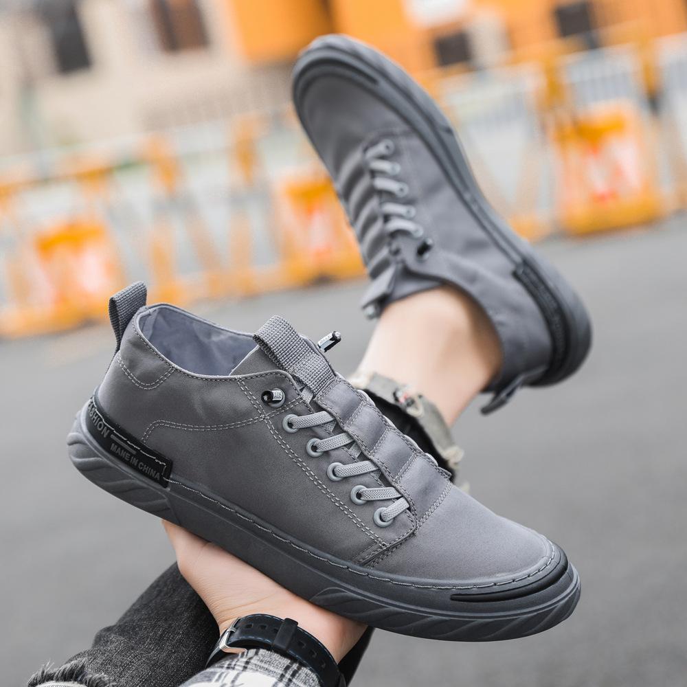 Модная мужская повседневная обувь из ткани Ice Silk Canvas Shoes, кроссовки 2024 года, новинка в дышащих мужских туфлях на плоской подошве Slip on, мужская вулканизированная обувь, тренд