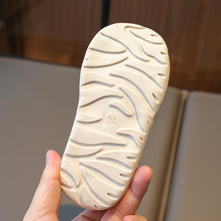 Детская обувь для девочек, зимние сапоги, зимняя мягкая обувь для маленьких девочек, меховая детская обувь для мальчиков, кожаная обувь, нескользящие короткие сапоги