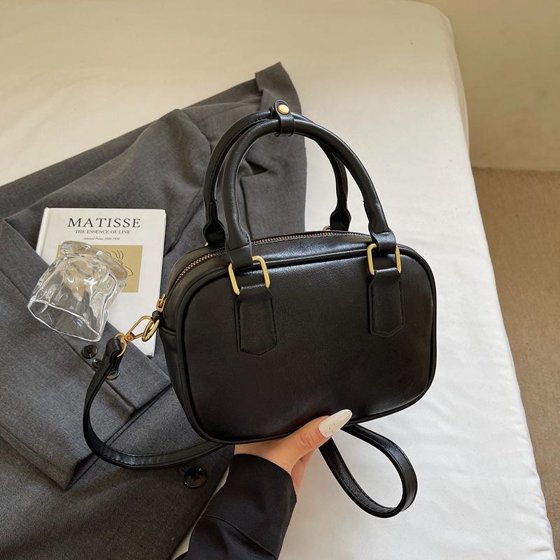 Retro Commuter Large-capacity Shoulder Bag 2025 Autumn New Boston Handbag Korean Version Messenger Bag Bag Woman