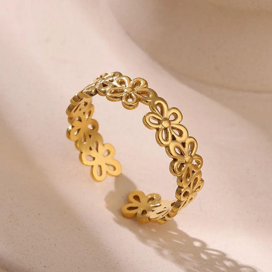 Stainless Steel Flower Rings For Women Gold Color Stainless Steel Hollow Stackable Ring Hypoallergenic Durable Christmas Jewelry