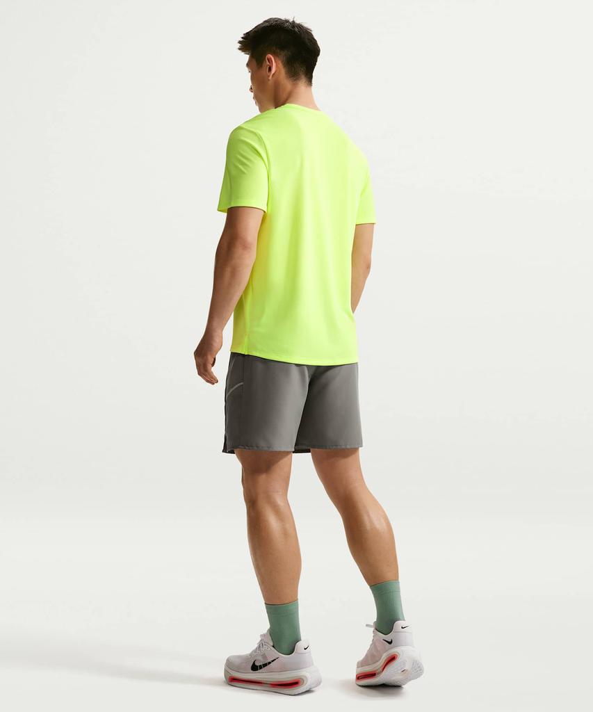 NIKE Miler Dri-Fit 7-Inch Unlined Running Shorts M - Smoke Grey / If2057-084