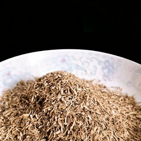 Продукты из полыни: Порошок, Осадок, Тканевое искусство, Молоток для меридианного постукивания, Изготовление подушек, Внутренняя подкладка