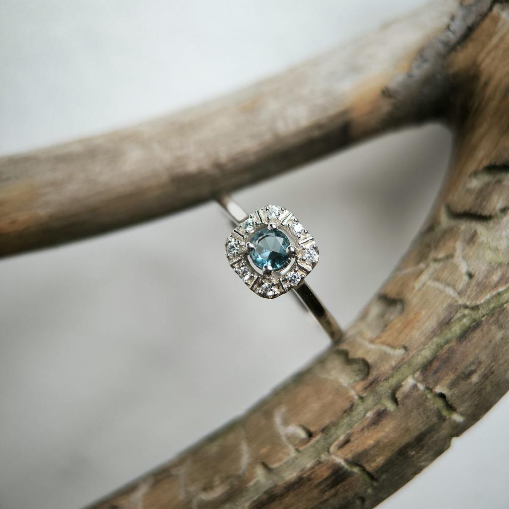 Silver Ring with London Blue Topaz 0.333ct, Item Weight 2.21 Gr (2187639)