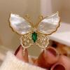 New Shell Rhinestone Butterfly Brooches for Women Lapel Pins Elegant Party Clothes Suit Small Accessories Gift