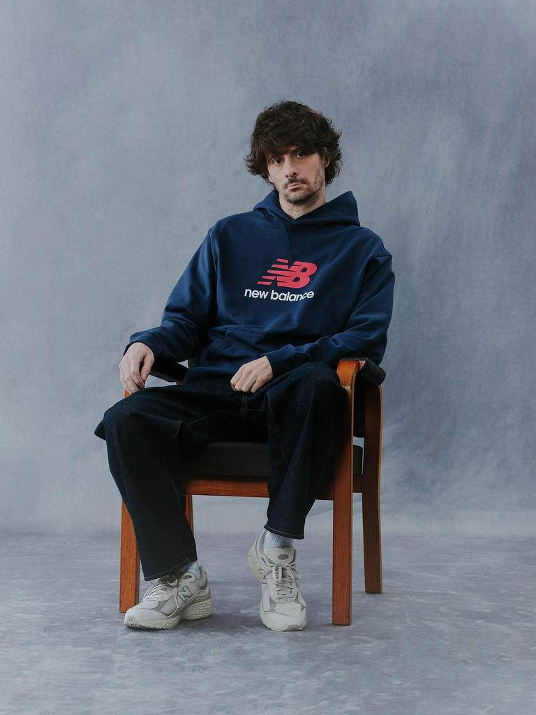 B:MING LIFE STORE by BEAMS Sweatshirt [EXCLUSIVE] New Balance Logo Hoodie Men's Navy L_92130445424