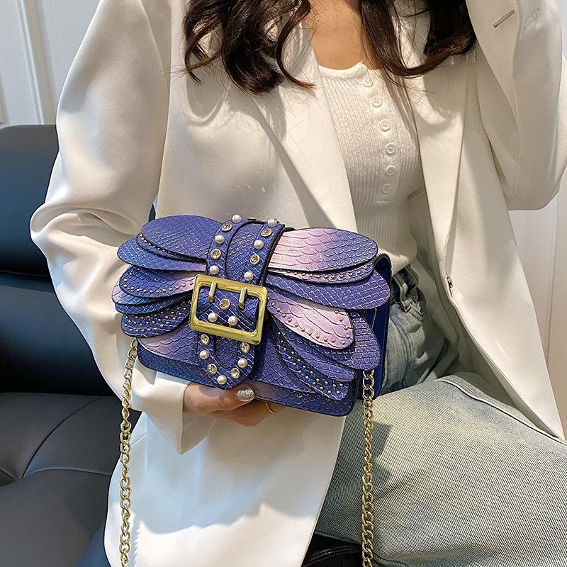 2025 Luxury Handmade Pearl Rivet Butterfly Wing Crossbody Shoulder Bag New Fashion Women Designer Handbag Retro Chain Square Bag