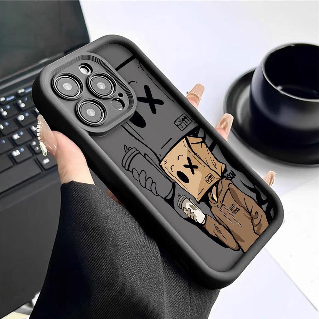 Защитный чехол для iPhone 14/15/16/17 Pro Max 'Молочный чай Черная борозда'