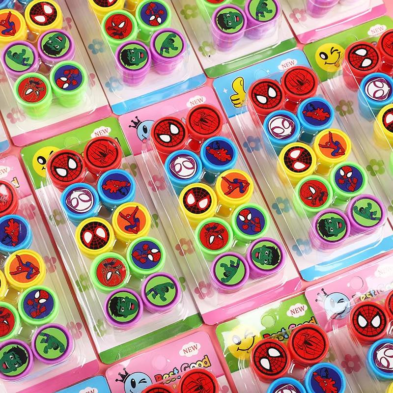 MINISO Spidey Штампы Сувениры для вечеринки Подарки Человек-паук для детей Штампы для детей Мальчики Награды для класса Праздничные принадлежности Украшение