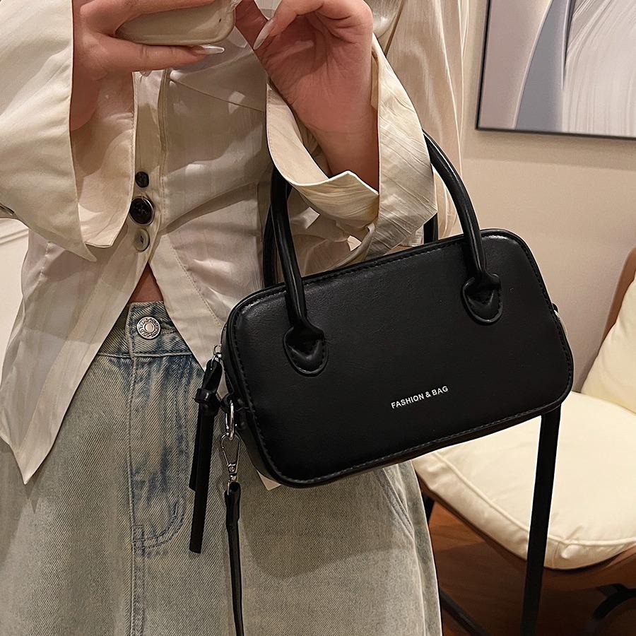 Маленькая квадратная французская сумка кроссбоди на плечо для женщин, простая и популярная сумка на плечо, новинка