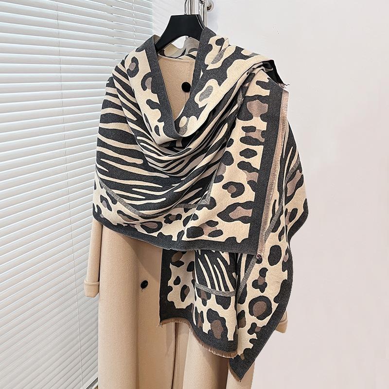 Autumn And Winter Leopard Print Wild Fashion Warm Scarf Unique Personality Sweet Cool Wind Women Air Conditioner Shawl Scarf