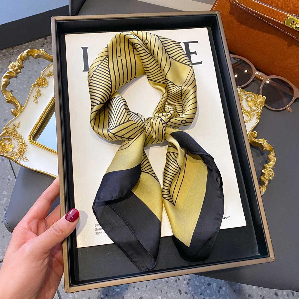 Zhang Ruonan Silk Scarf: Women's 2025 Spring/Summer Retro Neck Tie Accessory - High-End Small Square Neckerchief