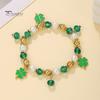 Браслет из клевера. День Святого Патрика Ирландские бисерные украшения со стеклянными бусинами и подвесками Браслет-талисман на удачу для праздничных торжеств Эластичный клевер