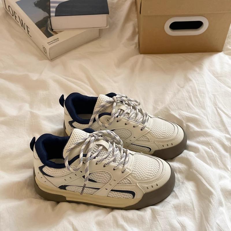 Маленькие белые туфли женские 2025 новые сетчатые дышащие нишевый дизайн чувство морали тренировочные туфли универсальные студенческие спортивные и повседневные туфли