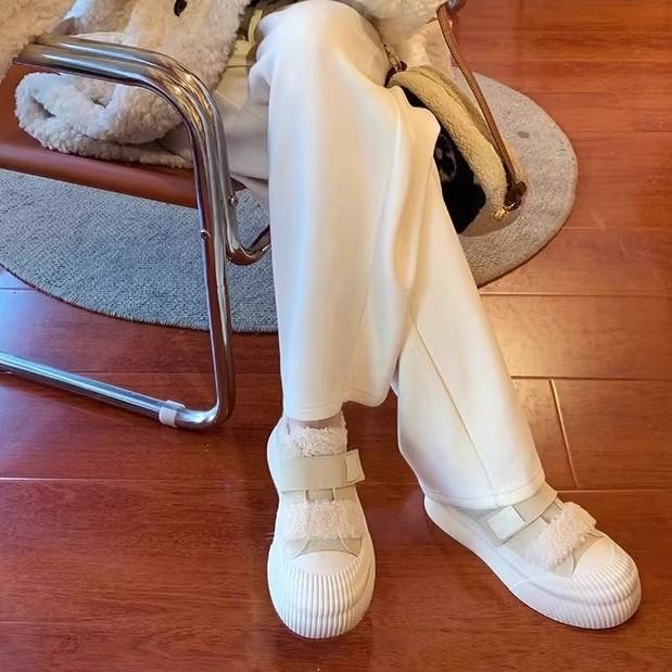 Шерстяная версия~ толстоподошвенные пушистые туфли для женской зимней носки, бархатные теплые хлопковые туфли, кожаные универсальные кеды, повседневные туфли-печенье