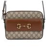 Кросс-боди сумка Gucci 1955 Horsebit из канвы GG Supreme и кожи с золотой фурнитурой для унисекс, для повседневного использования