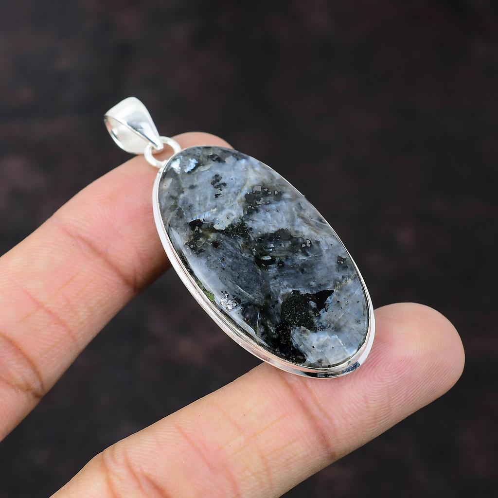 Ларвикитовый кулон Красивые ювелирные изделия Подвеска из стерлингового серебра 925 пробы Ювелирные изделия из натурального драгоценного камня Подвеска ручной работы Подарок для друга Ювелирные изделия из камня