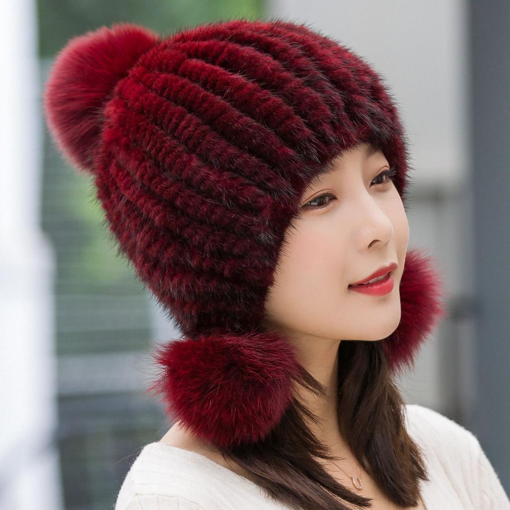 Зимняя женская вязаная меховая теплая шапка с ушками The Spiral Beanies Cap с меховым помпоном на макушке