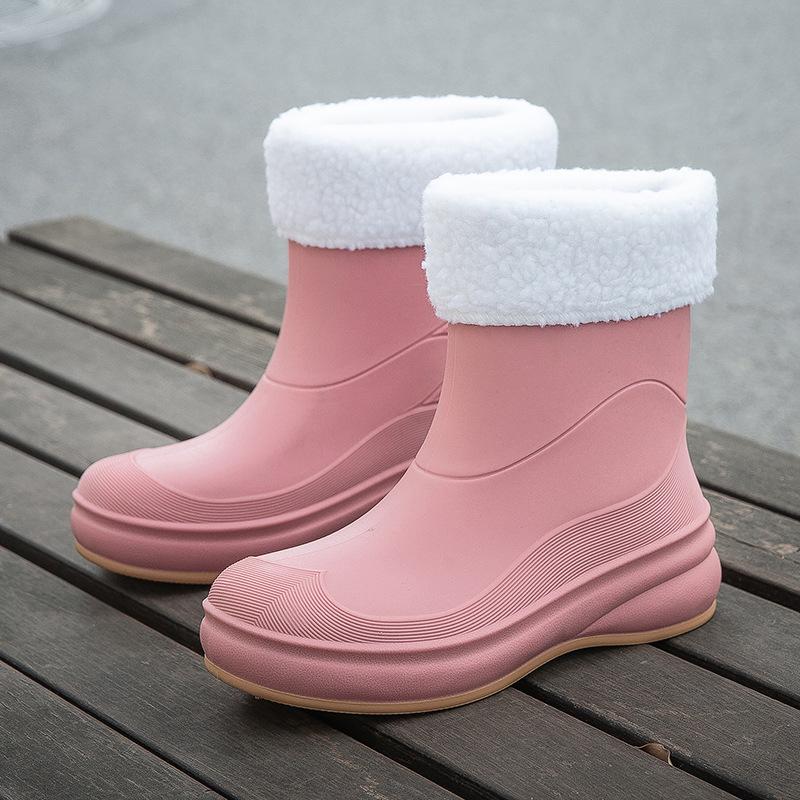 Outdoor Rain Shoes Fashionable Adult Waterproof Shoes Warm Short Rain Boots Women's Velvet Thick-soled Non-slip Versatile Rubber Shoes