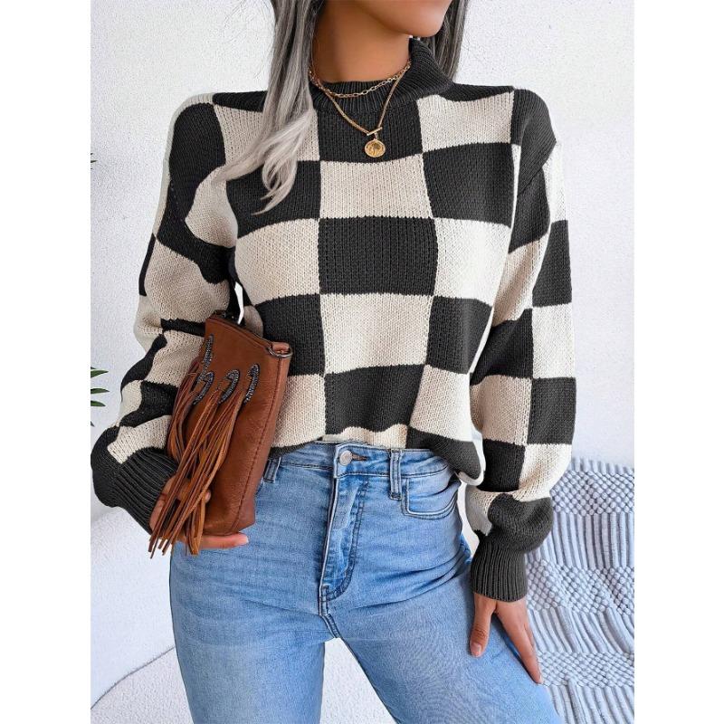 Женский свитер в стиле пэчворк с мозаичным узором в осенне-зимнем стиле