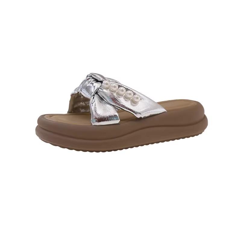 Тапочки «Волшебный ветер» Гочао для девочек, летняя новинка 2025 года, верхняя одежда с юбкой, сандалии, модные пляжные с толстой подошвой, одно слово