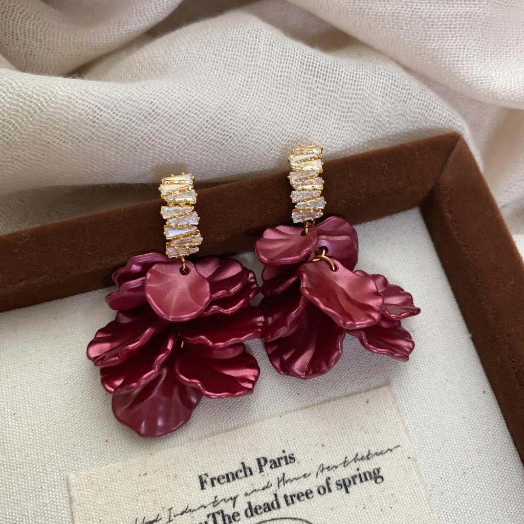 Tassel Shell Vintage Petal Flower Earrings Stud Earrings 20 French Temperament Premium Earrings Vacation