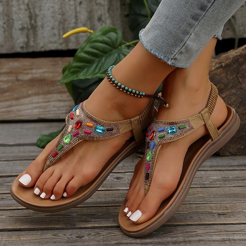 Босоножки на плоской подошве в стиле бохо с бусинами для женщин, лето 2025 г., резинка, клипса на носке, римские сандалии, женская мягкая подошва, нескользящая пляжная обувь