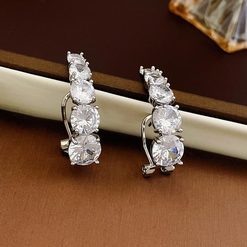 Серьги-клипсы из серебра с цирконами, изогнутой геометрической формы, в стиле легкой роскоши, популярные у европейских и американских интернет-знаменитостей