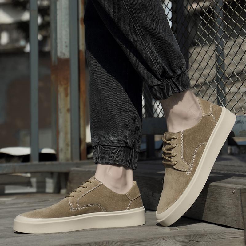 Модная обувь для мужчин с круглым носком на плоской подошве, повседневная, удобная, модная, универсальная, кроссовки для активного отдыха из коровьей замши, мужская обувь из кожи