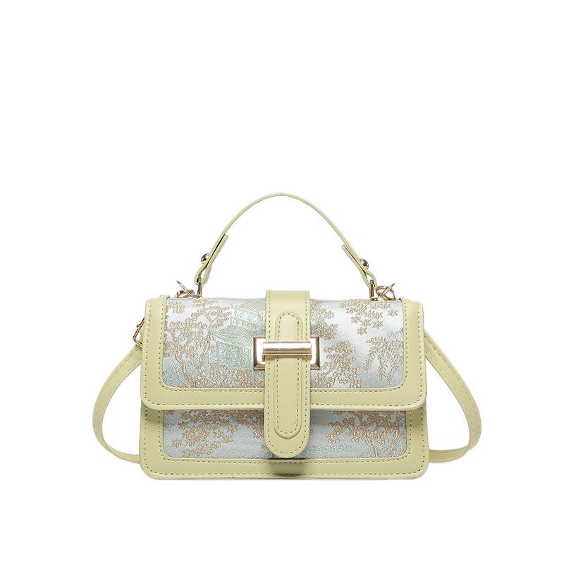 Нишевый дизайн, модная маленькая квадратная сумка через плечо, осень 2024 года, новая красивая корейская версия, простая сумка-мессенджер для переноски вручную