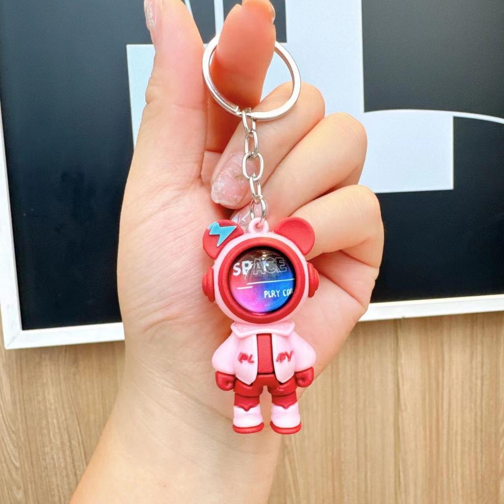 Брелок с изображением медведя-космонавта: Милый автомобильный аксессуар и подвеска для школьного ранца